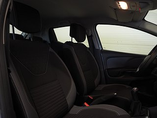 Halvkombi Renault Clio 10 av 19