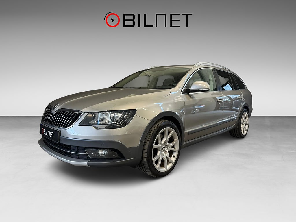 Skoda Superb Kombi 2.0 TDI 4x4 Alldrive Elegance Pano Drag Värmare