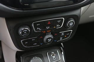 SUV Jeep Compass 21 av 27