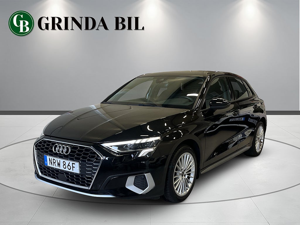 Audi A3 Sportback 35 TFSI  P-VÄRMARE CARPLAY B-KAMERA ADAPT-FH
