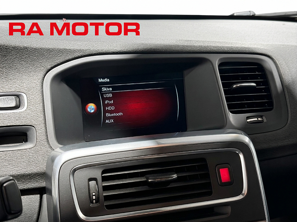 Volvo S60 Cross Country D4 190hk AWD Summum | Skinn | Värmare | Drag | 2016