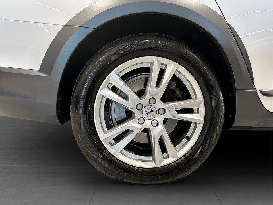Bild på Volvo V90 Cross Country Business D4 190hk Aut 4WD Pilot assist DRAG B-KAMERA 