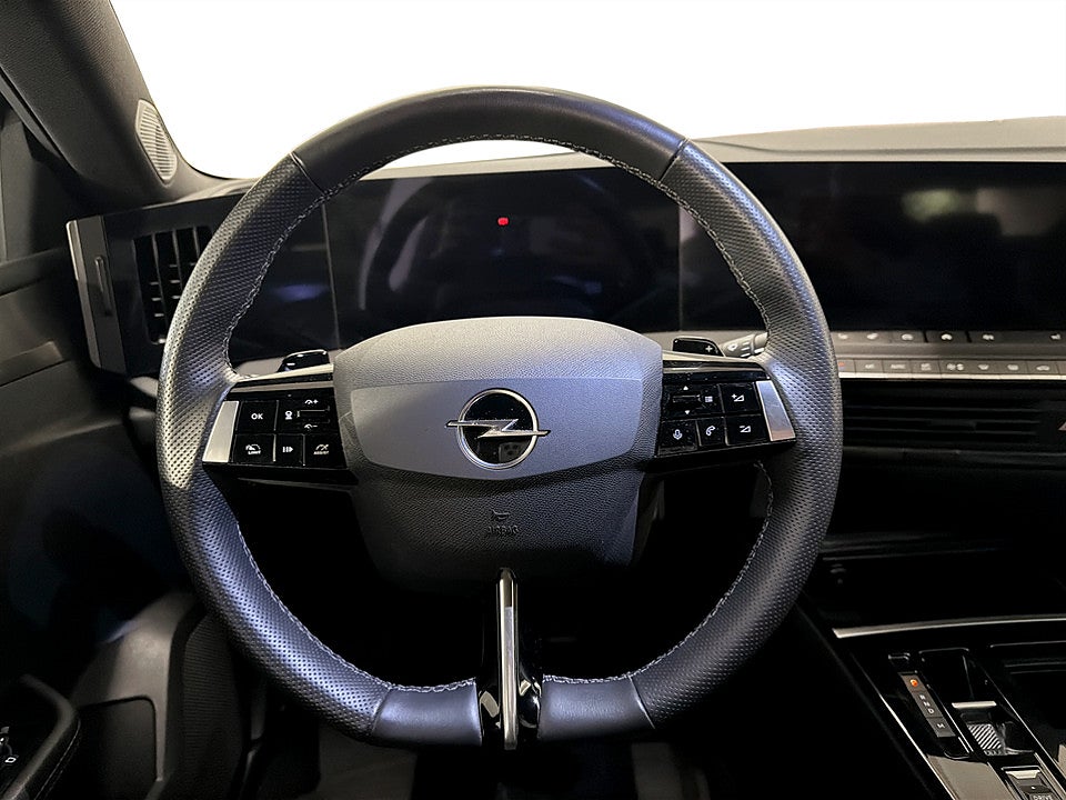 Bild på Opel Astra 5D GS 1.2 PT 130hk Aut B-KAMERA CARPLAY