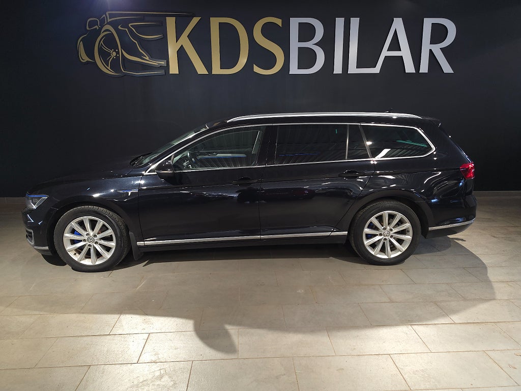 Volkswagen Passat GTE Hybrid Executive Business 218hk| Drag | Värmare