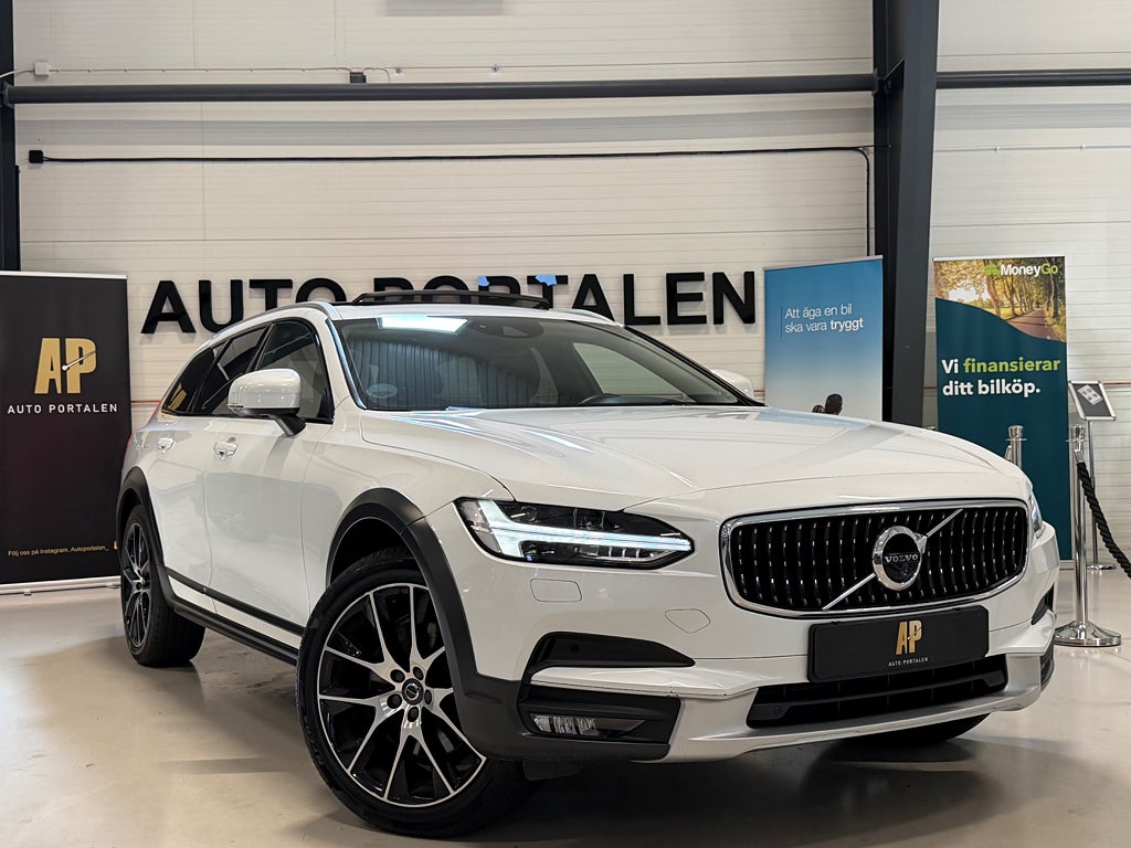 Volvo V90 Cross Country D5 AWD PRO *SE SPEC*Pano HK-ljud HUD 360 Cam VOC Nappa 