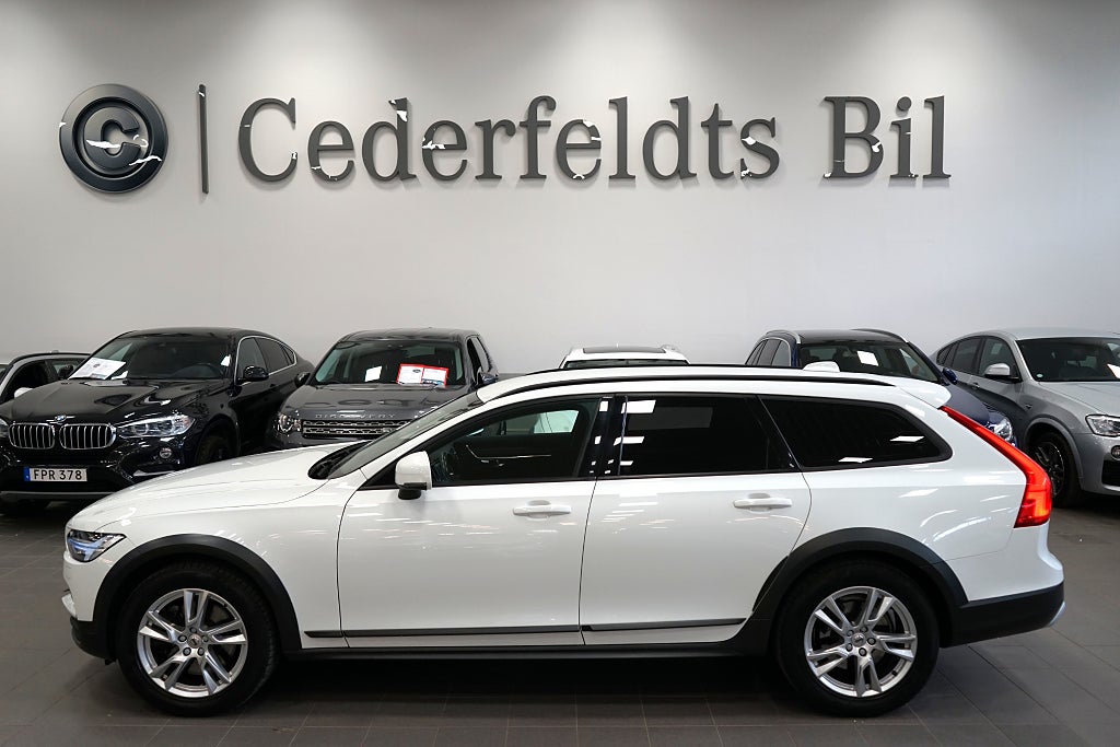 Volvo V90 Cross Country D4 AWD Kamrem Bytt Voc Navi Drag 