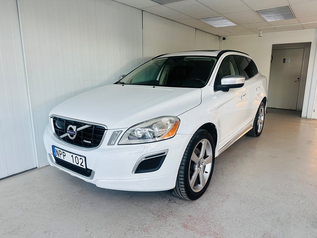 Volvo XC60 D5 AWD Geartronic R-Design VOC Pano Drag Adpt-fh 
