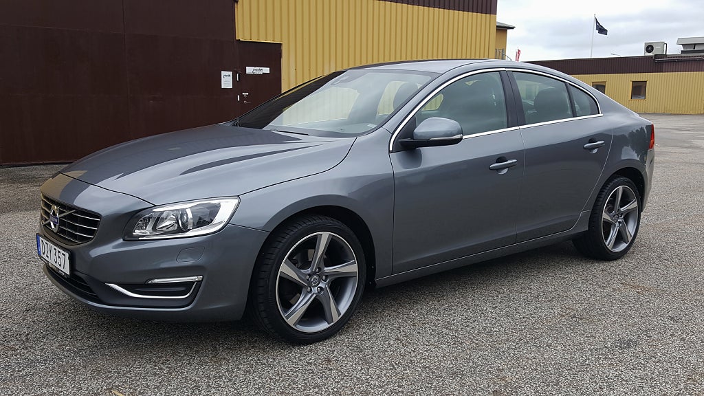 Volvo S60 D3 150hk Automat Momentum Business Edition Navi Drag