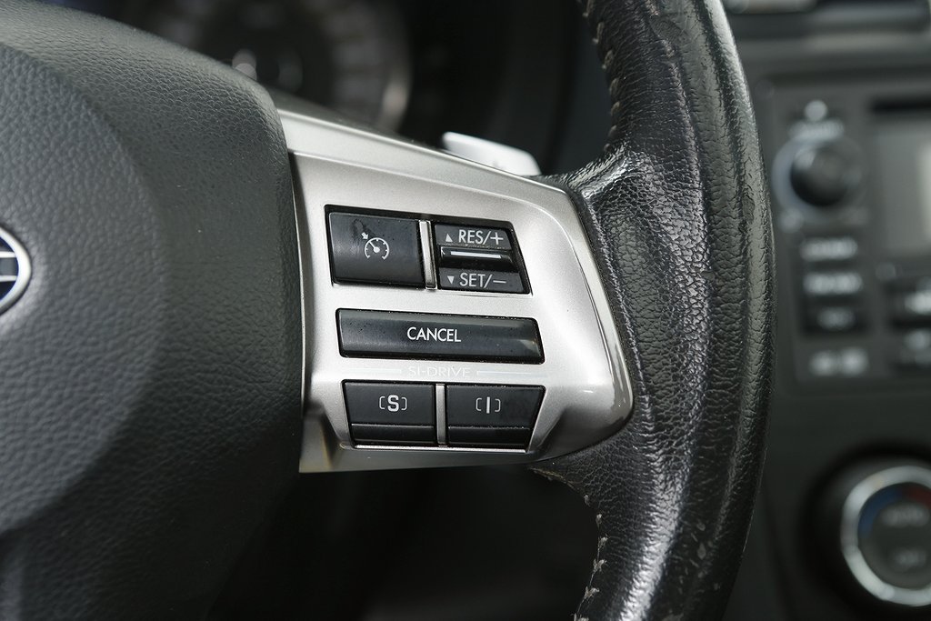 Subaru Forester 2,0i XE AWD Aut Skinn Pano Drag Nybesikt 2014