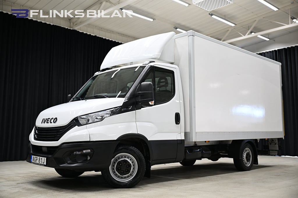 Iveco Daily 136HK Automat|Volymskåp|BGLyft|Sidodörr|Backkamera|Moms