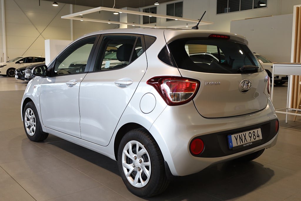 Hyundai i10 1.0 blue 67HK Comfort Rattvärme AUX USB 2018
