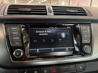 Skoda Fabia 1.0 TSI Style S&V-hjul Carplay Parkeringssensorer – bild 18
