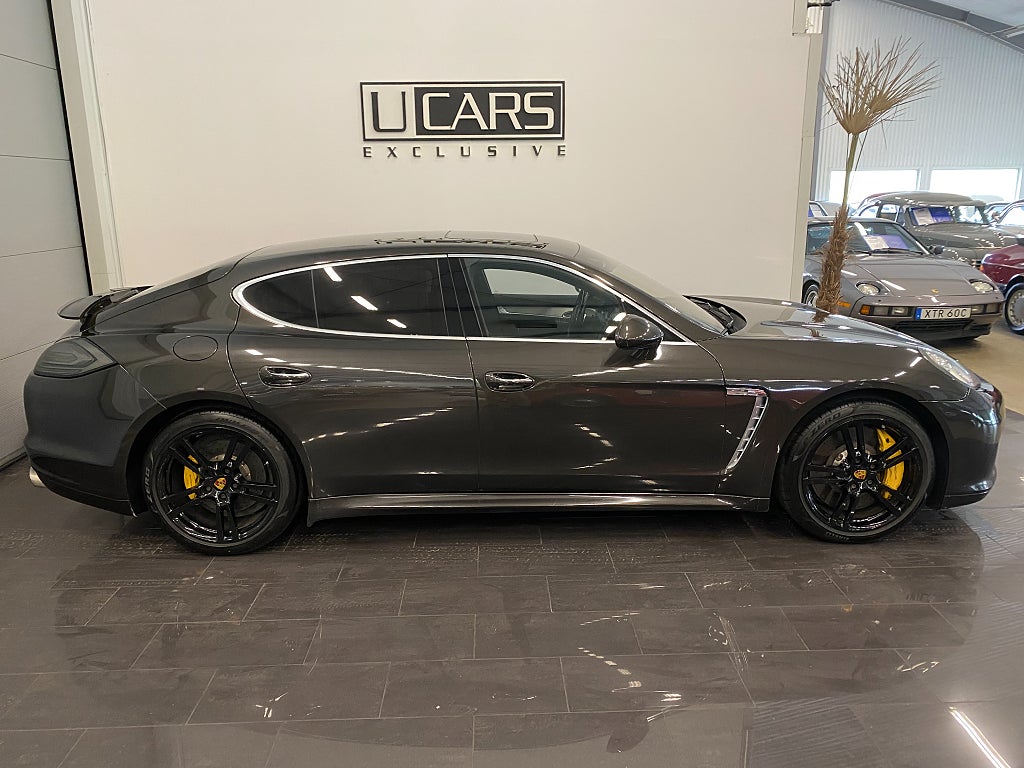 Porsche Panamera 2012 - miniatyr 2