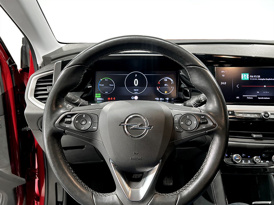 Bild på Opel Grandland Ultimate PHEV 300hk AUt AWD - B-KAMERA,DRAG