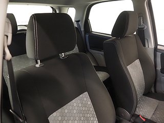 Halvkombi Suzuki SX4 9 av 19