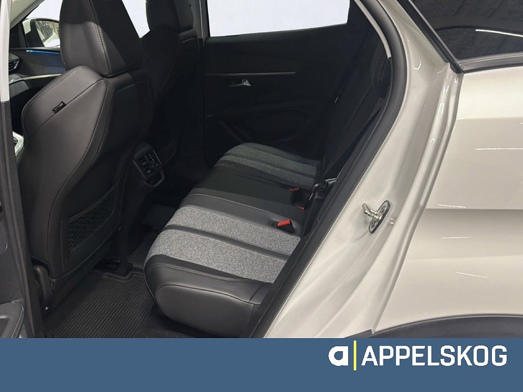 Peugeot 3008 ALLURE 130 AUT |RÄNTA 3,99%|V-HJUL INGÅR| thumbnail