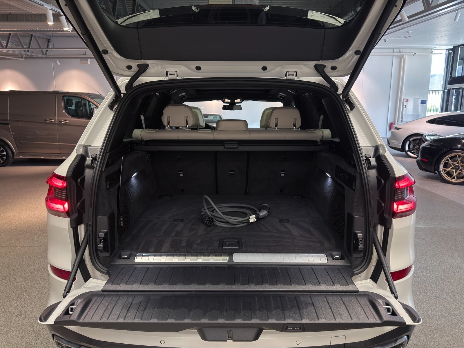 BMW X5 xDrive45e 394hk M Sport | Se utrustning! 2022 - miniatyr 8