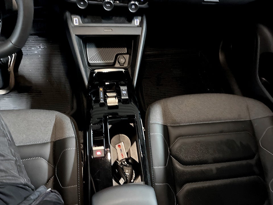 Bild på Citroën C4 Shine 1.2 PT 130hk Aut NAVI CARPLAY
