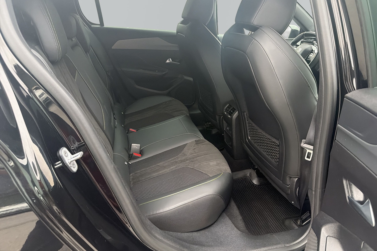 Peugeot 308 1.2 PureTech 130 GT Cockpit Kamera Navi Rattvärme 2023 - miniatyr 10