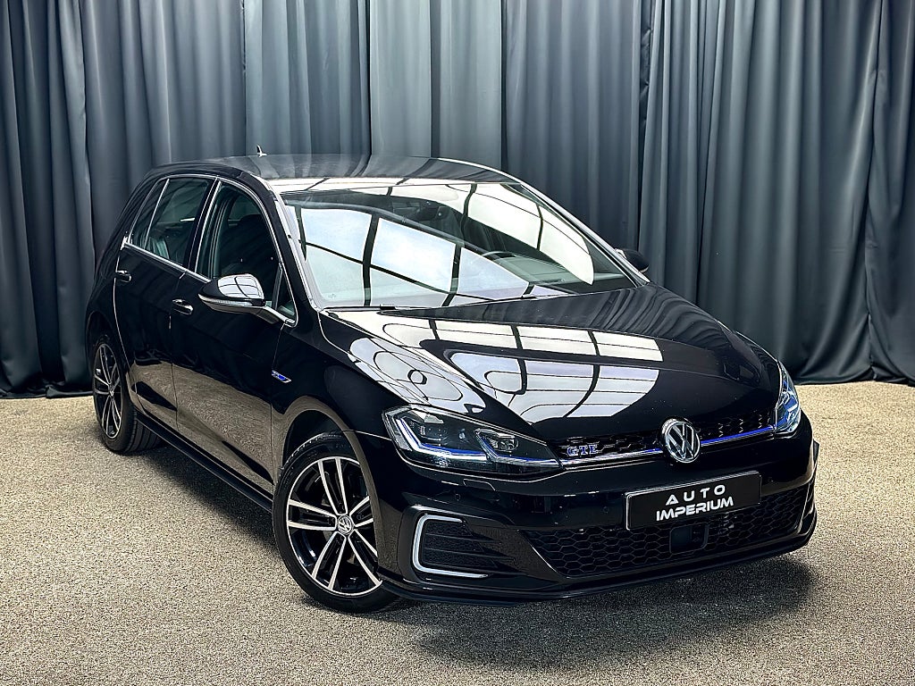 Volkswagen Golf GTE 1.4 TSI Plug-In Cockpit ACC CarPlay