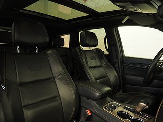SUV Jeep Grand Cherokee 9 av 33