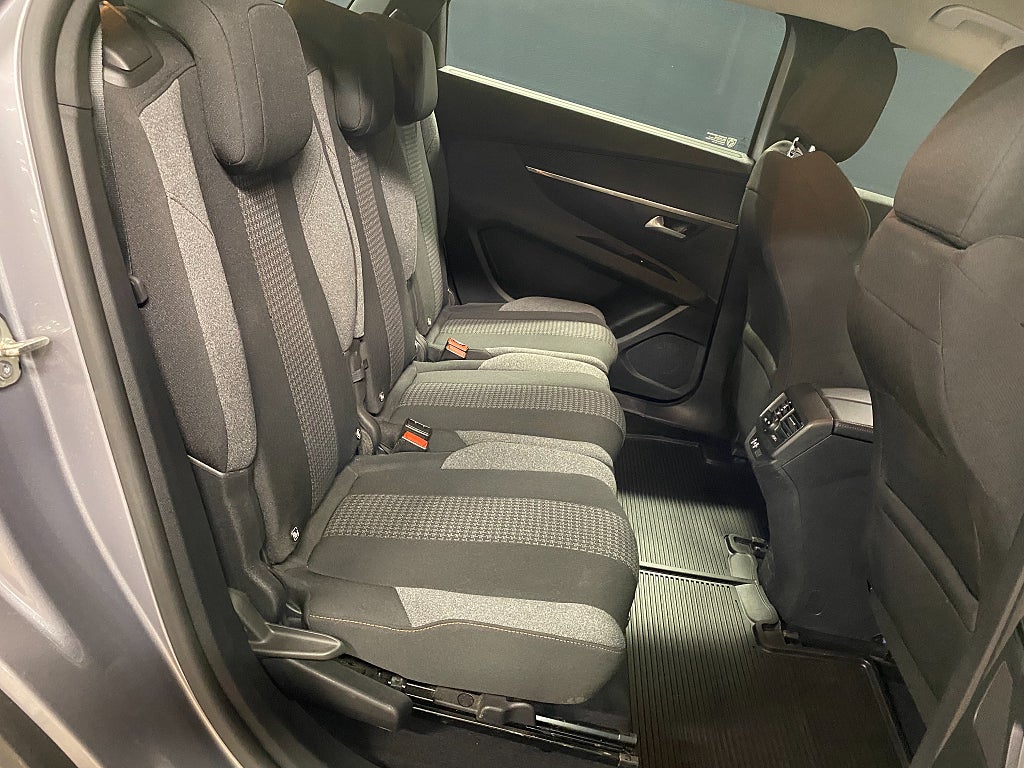 Bild på Peugeot 5008 ACTIVE 1.2 PureTech 130hk AUT