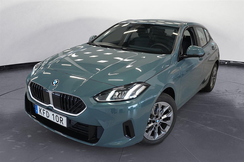 BMW 120 120i Automat Backkamera Driving Assistant 17 | Ränta 3,95%