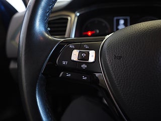 SUV Volkswagen T-Roc 18 av 22