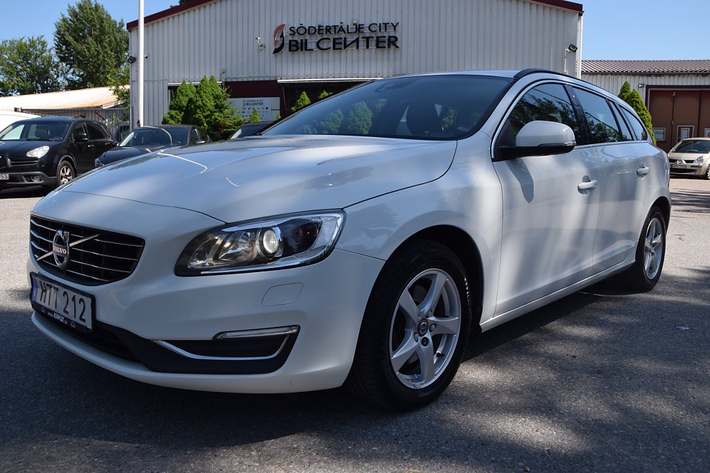 Volvo V60 D2 Momentum Euro 6 D-Värmare Auto