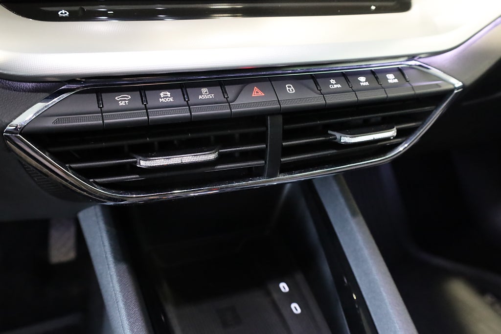 Skoda Octavia Kombi iV Style Aut Kamera Värmare Leasbar