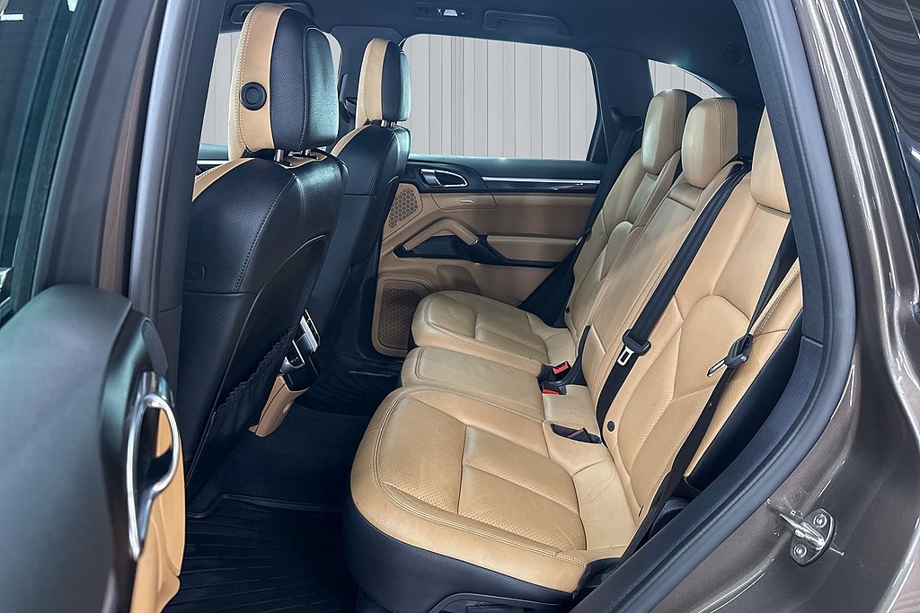 Porsche Cayenne 2016