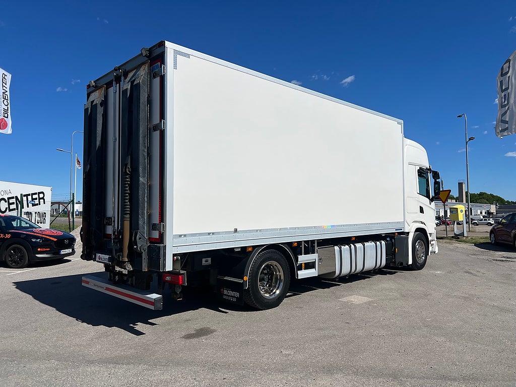 Scania G320 4x2 Maskintransport, Borrigg, Servicebil
