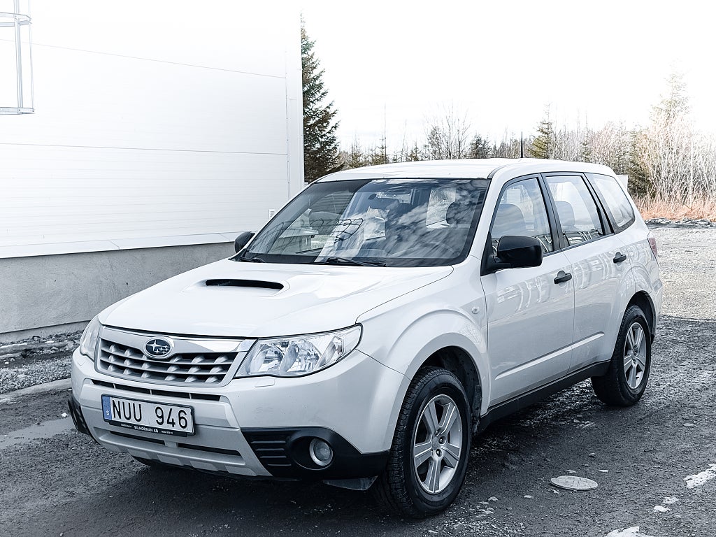 Subaru Forester 2.0 4WD |nyservad | besiktad |hemleverans