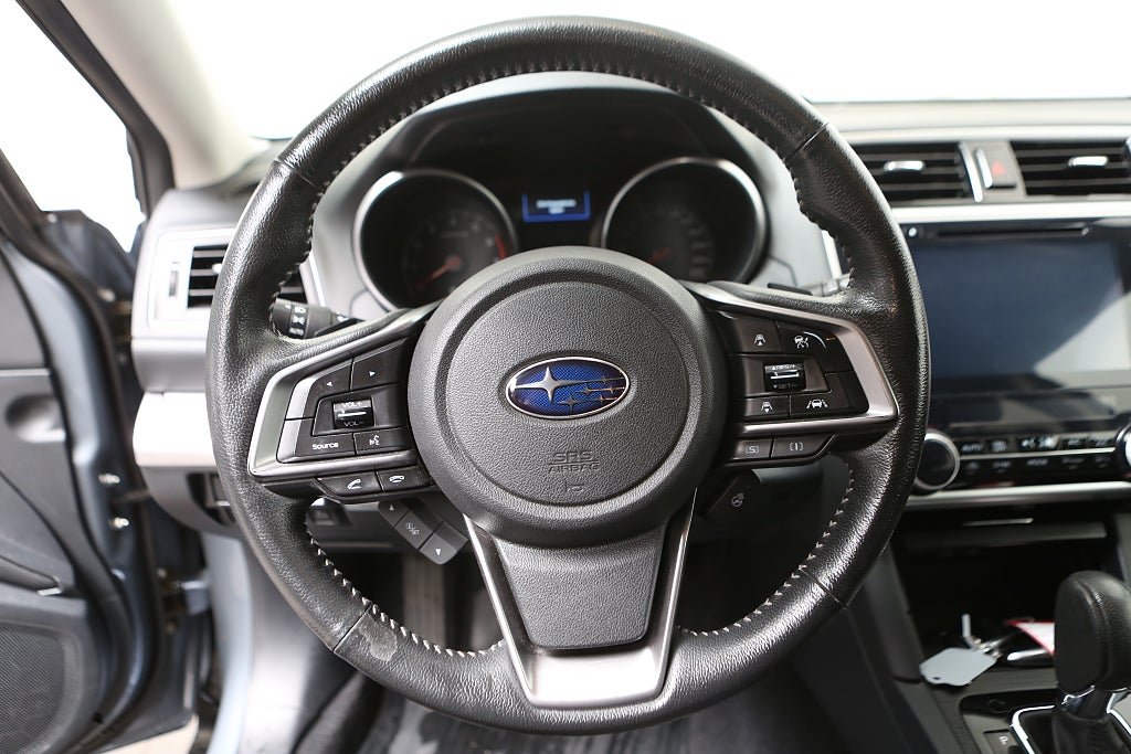 Subaru Outback 2,5i Ridge AWD Aut Skinn Bränslevärmare Drag 2018