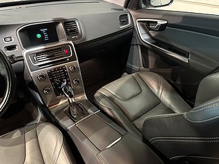 Volvo V60 D5 AWD Geartronic Summum Drag Dvärm VoC Skinn SoV