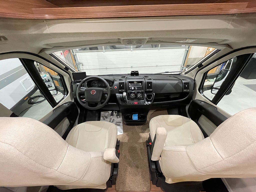 Pilote P 710 P / Automat 150hk / ALDE / Solcell  - Pilote