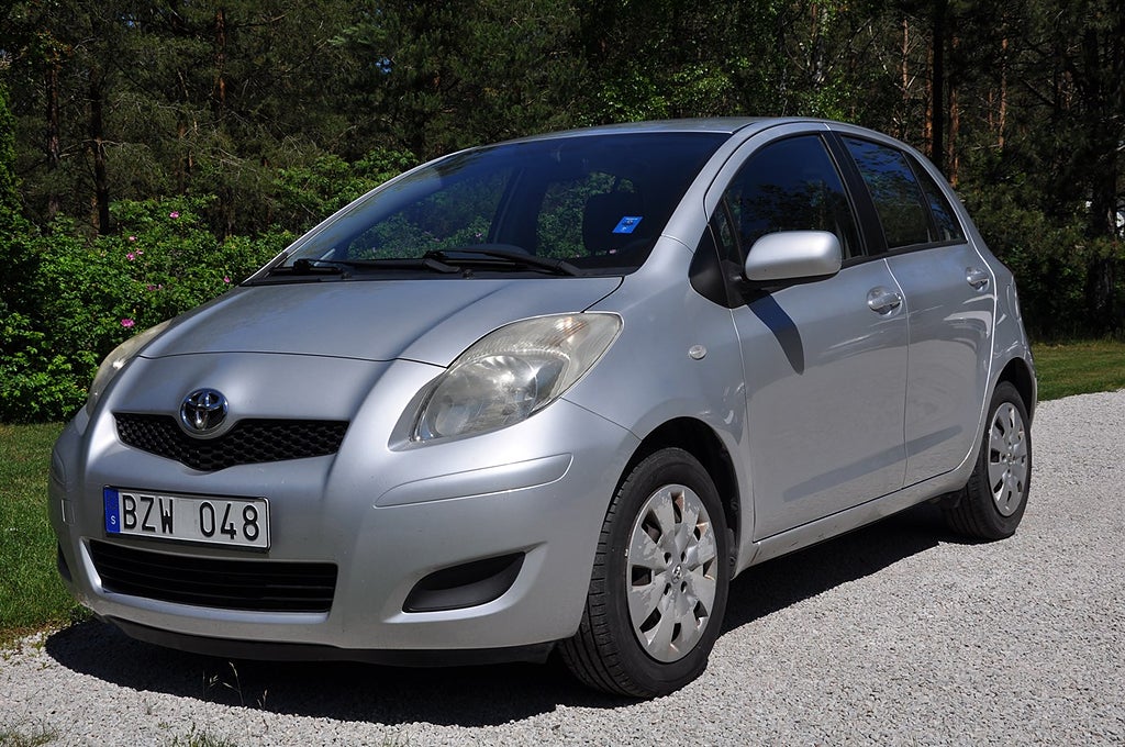 Toyota Yaris 5-dörrar 1.33 Dual VVT-i Manuell 101hk