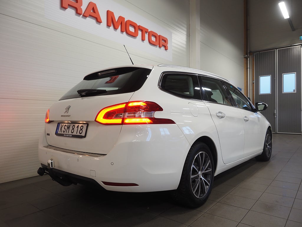 Peugeot 308 SW 1.2 130hk Allure Automat Drag PDC Keyless 2015