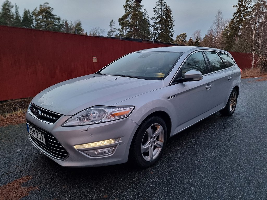 Ford Mondeo Kombi 2.0 TDCi Powershift Business X / DIESELVÄRM