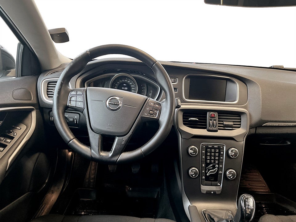 Bild på Volvo V40 Cross Country Business T3 152hk BACKSENSORER BLUETOOTH