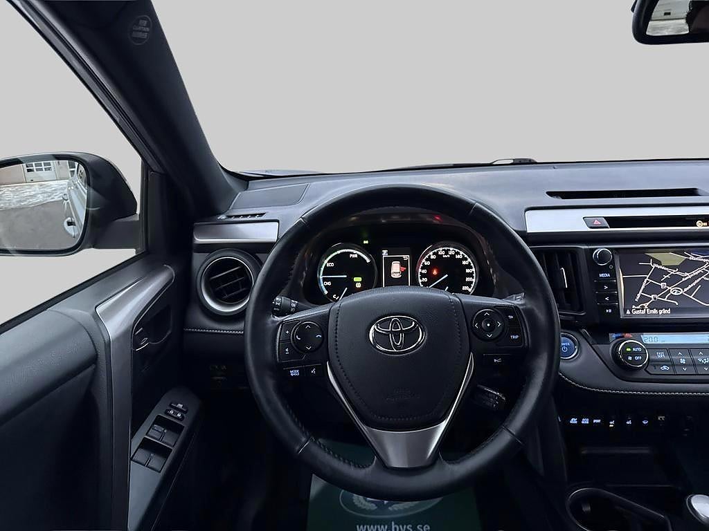 Toyota RAV4 2018 - miniatyr 9