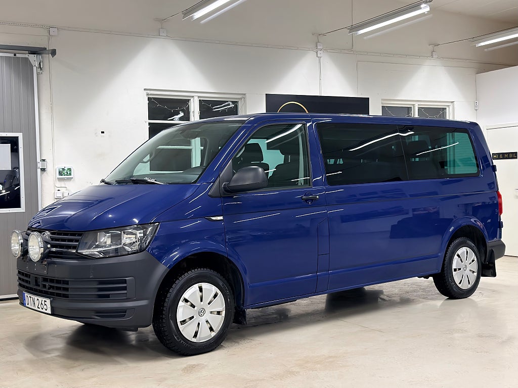 Volkswagen Transporter Kombi T30 2.0 TDI BMT Automat/9-sits/Fullservad/1Ägare/