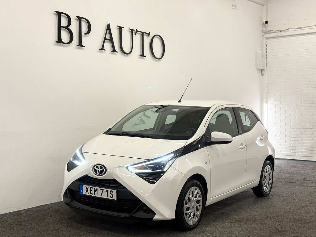 Toyota Aygo 5-dörrar 1.0 VVT-i X-PLAY 1 ägare B-kamera
