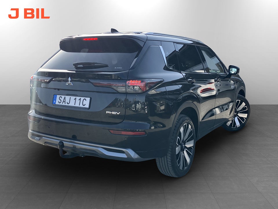 Bild på Mitsubishi Outlander Instyle PHEV 306hk Aut 4WD 360 DRAG ELSTOL PANO