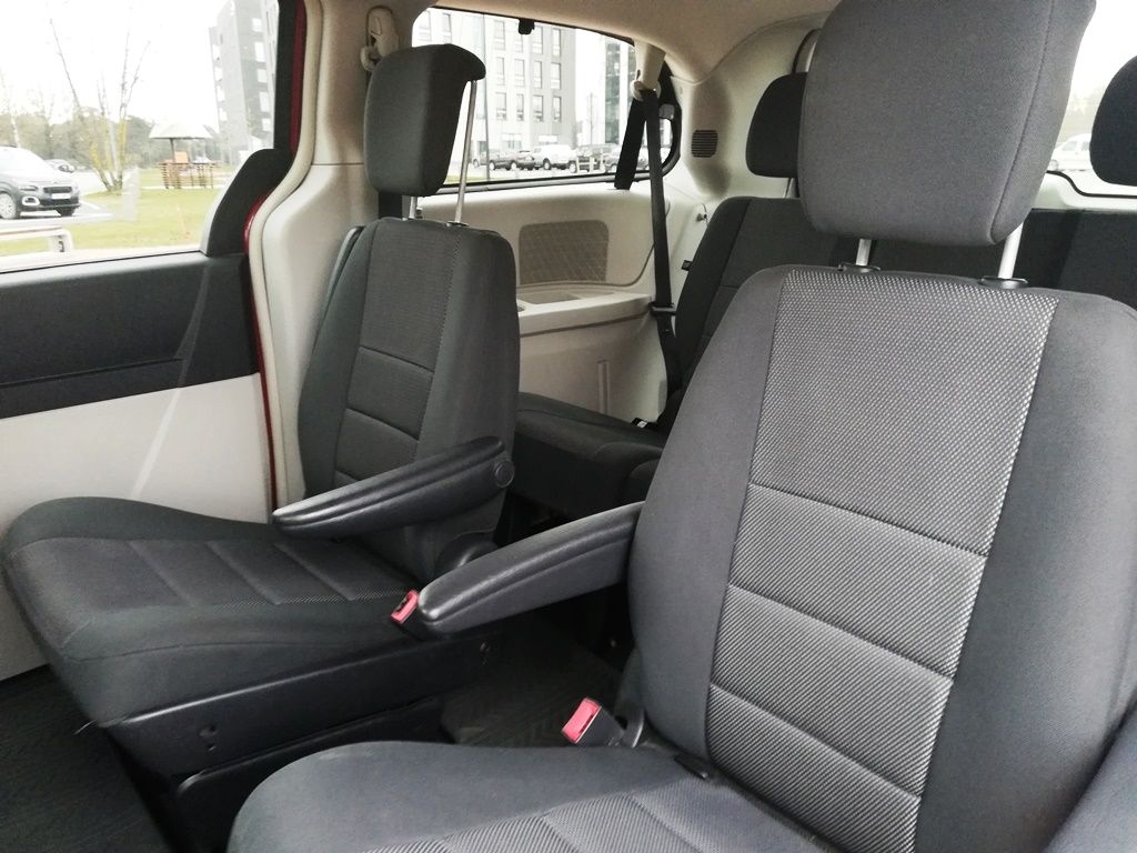 Chrysler Grand Voyager 2009, bild 6/25