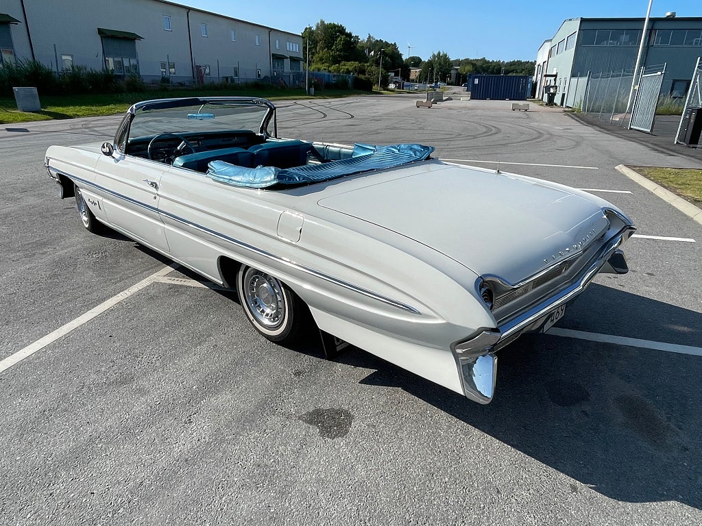 Oldsmobile 98 Classic Ninety-Eight Convertible Coupé 6.5 V8