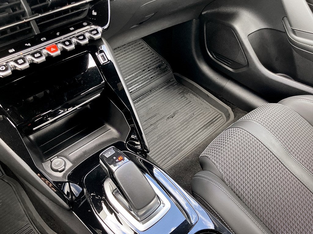 Bild på Peugeot E-208 GT 50 kWh 136hk - ADAPTIV FARTHÅLLARE