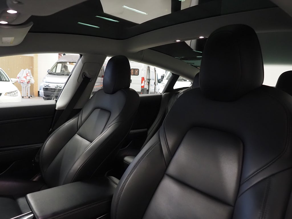 Tesla Model 3 Standard Range Plus Panorama Läder Navigation Kamera 2020