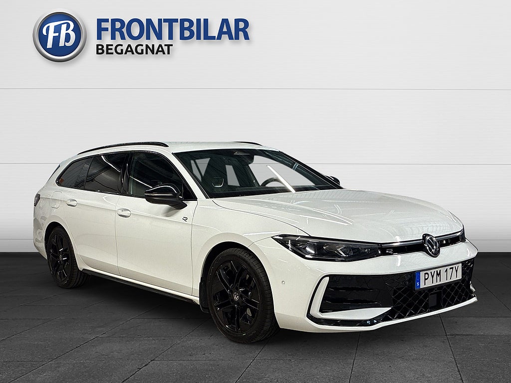 Volkswagen Passat Sportscombi 1.5eTSI/R-LineBlack Style/Värmare/Drag/Moms