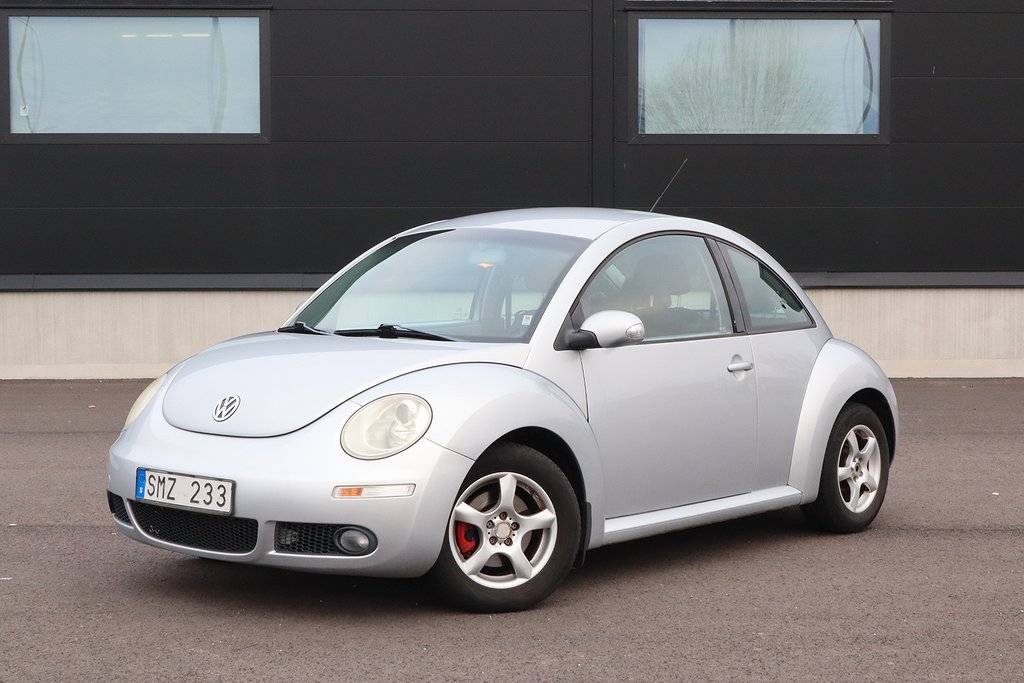 Volkswagen New Beetle 1.6 / Nybesiktad / 11.100 Mil